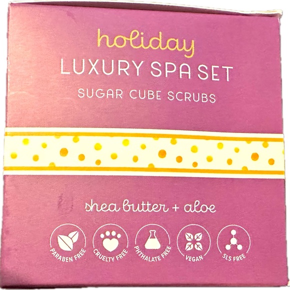 NWT Holiday Luxury Spa Set Lavender Fields Soap and Sugar Scrub - Picture 4 of 5